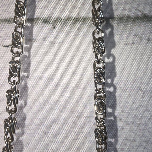 BIJOUX TERNER BLACK WOVEN LEATHER CLUTCH SILVER HANDLE CHAIN STRAP - Picture 5 of 13